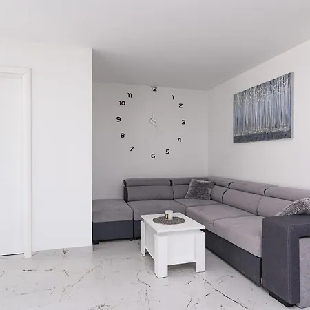 Sky Apartment *