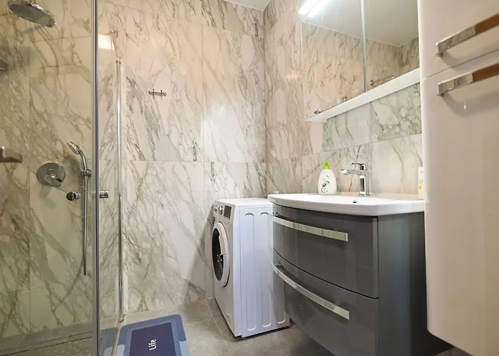 شقة Sky تروغير