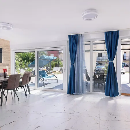 Sky Apartman *